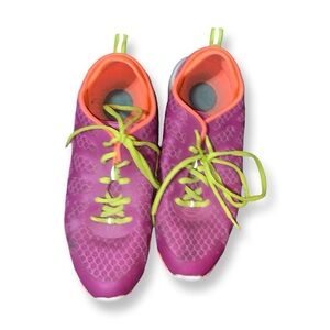 Vibrant Cheeks Fit Body Sneakers - Size 10
